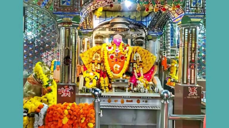 Ganesh Chaturthi 2025: 700 साल पुराने इस मंदिर में परिवार सहित पूजे जाते हैं गणपति, क्या आप गए हैं यहां?