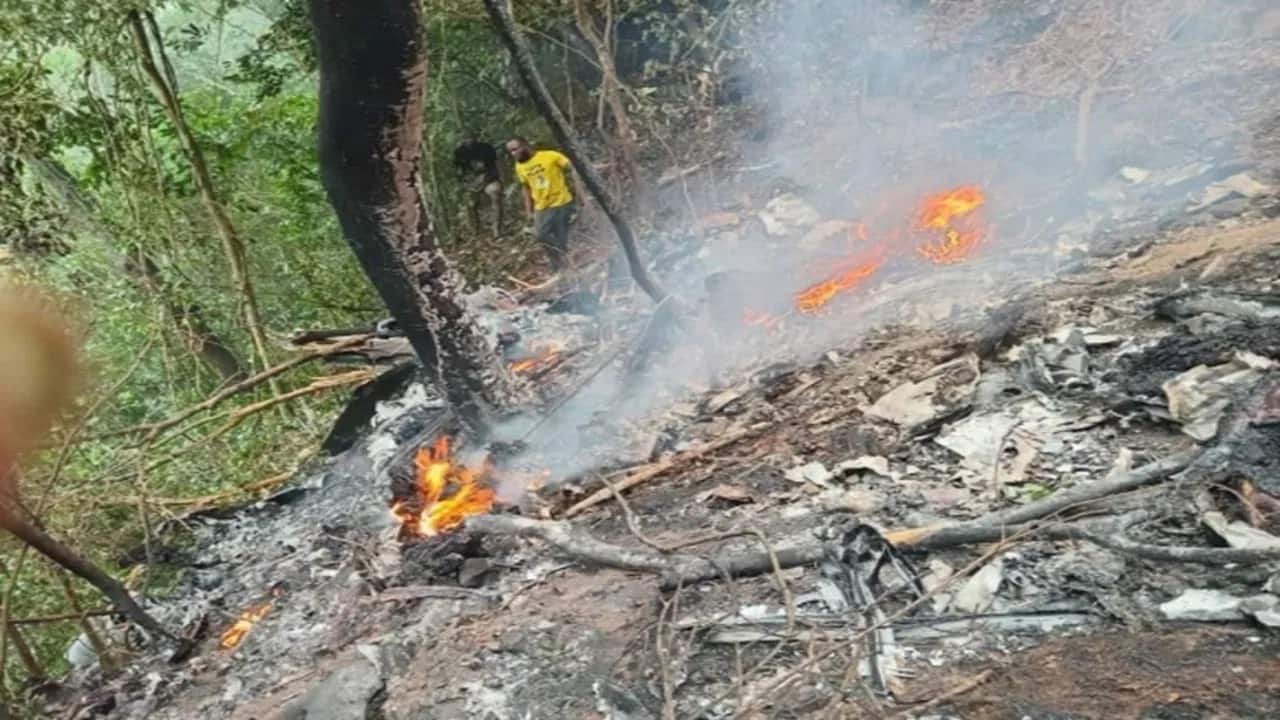 Ghana Helicopter Crash: घाना में बड़ा हादसा, रक्षा मंत्री को ले जा रहा हेलीकॉप्टर क्रैश, दो मंत्रियों समेत 8 की मौत