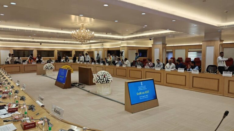 हेल्थ और लाइफ इंश्योरेंस पर मिलेगी GST छूट? बिहार के डिप्टी CM ने बताया GoM ने रखा ये प्रस्ताव