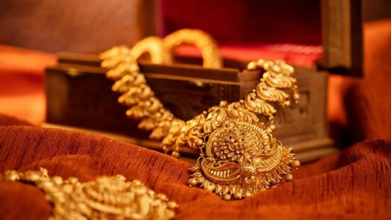 Gold Rate Today: सोमवार को सस्ता हुआ सोना, जानिये 11 अगस्त को कितने कम हुए दाम