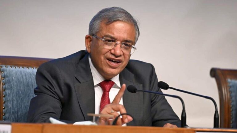 बिहार के बाद बंगाल और अन्य राज्यों में भी होगा SIR, विवाद के बीच चुनाव आयोग का बड़ा ऐलान