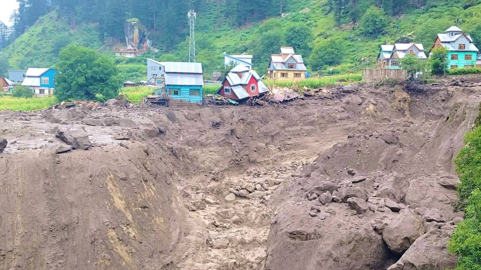 Jammu Kashmir Cloudburst: किश्तवाड़ के चिशोती में बदल फटने से 32 लोगों की मौत, 120 घायल, अब भी कई फंसे