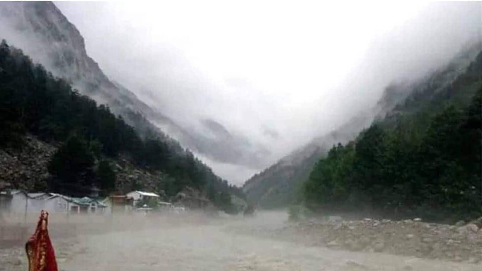 जम्मू-कश्मीर के किश्तवाड़ में बादल फटा, 12 लोगों की मौत की आशंका, बह गया लंगर शेड