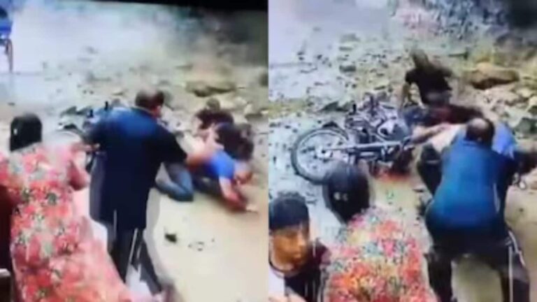 Video: हरिद्वार में बाइक सवार युवकों पर अचानक भरभराकर गिरा मलबा, बाल-बाल बची जान