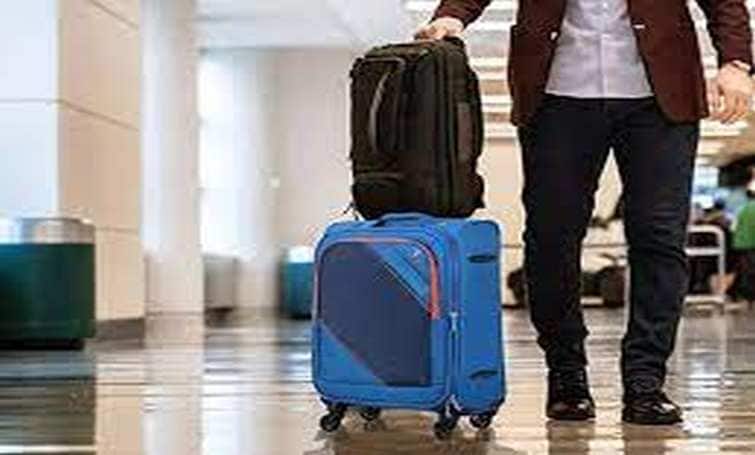 महिला के ट्रॉली बैग में हो रही थी अजीब सी हलचल, सूटकेस खुला तो हैरान रह गए सभी...दिखा ऐसा नजारा