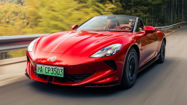 MG Cyberster का पहला रिव्यू आया सामने, लग्जरी, पावर और प्रीमियम टेक्नोलॉजी का है परफेक्ट कॉम्बो