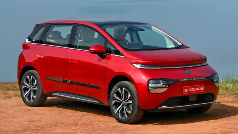 MG Windsor EV के बेस वेरिएंट को 2 लाख की Down Payment पर लाएं घर, जानें कितनी पड़ेगी कीमत