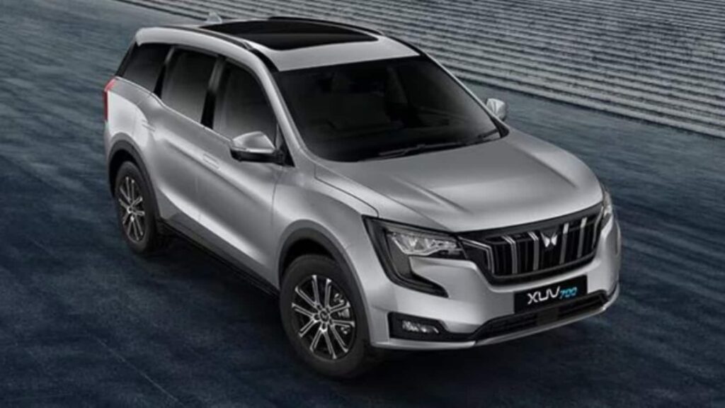 Mahindra XUV 700 का फेसलिफ्ट वर्जन जल्द होगा लॉन्च, इंटीरियर की जानकारी आई सामने