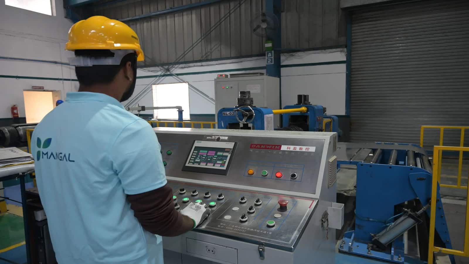 Mangal Electrical IPO Listing: चार्ज नहीं हो पाया पोर्टफोलियो, ₹561 के शेयरों की फ्लैट एंट्री ने किया निराश