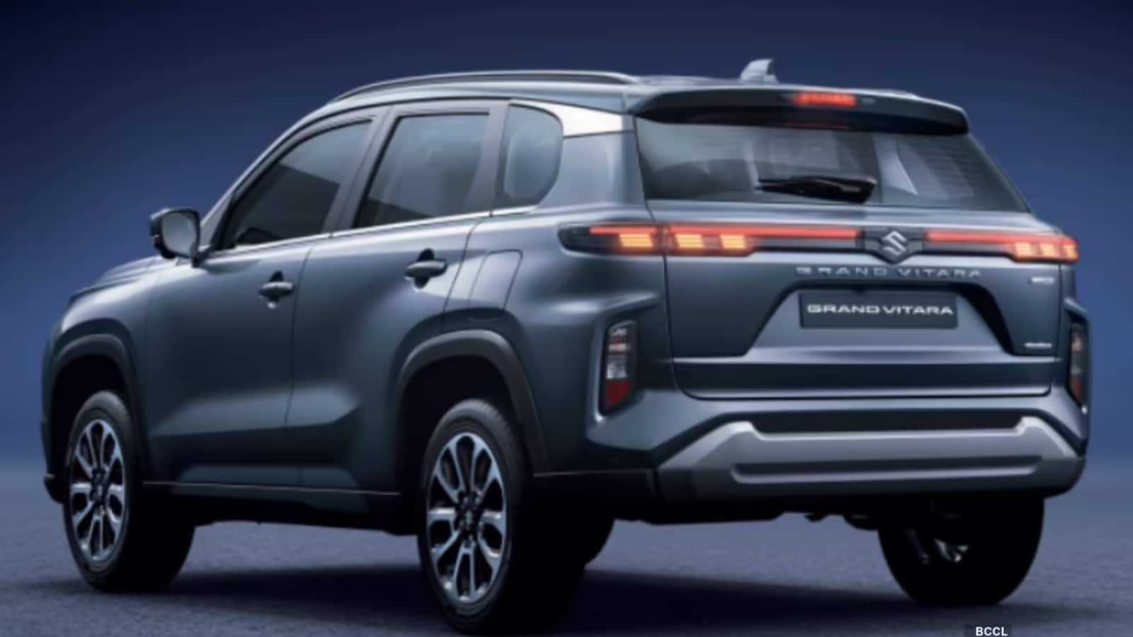 छोटी कारों की घटती मांग के बीच मारुति ने की SUV लॉन्च की तैयारी