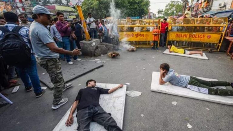 Earthquake Mock Drill: दिल्ली-NCR में भूकंप से निपटने की तैयारी तेज! राजधानी में 55 तो नोएडा में 5 जगहों पर हुई मॉक ड्रिल