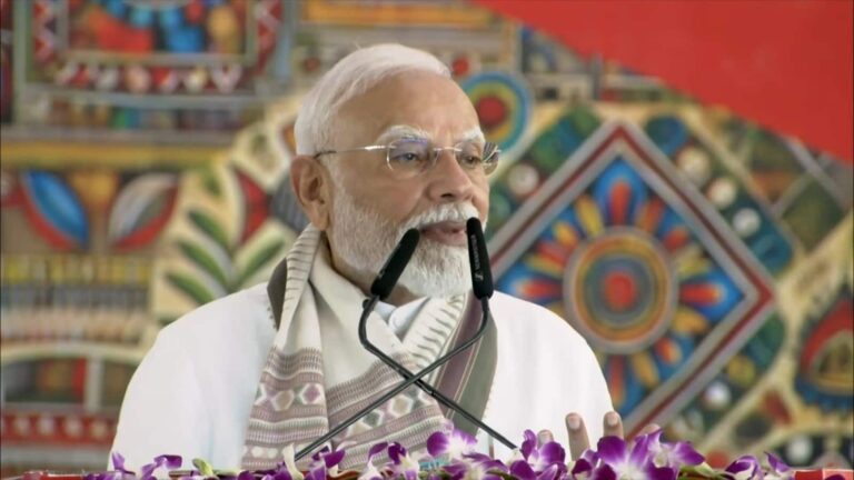 'मैंने इस धरती से आतंकवादियों को धूल में मिलाने का संकल्प लिया था' बिहार में PM मोदी ने ऑपरेशन सिंदूर के संकल्प की याद दिलाई