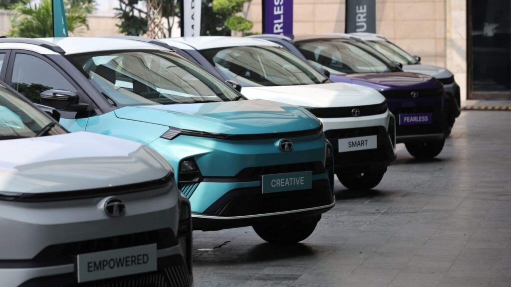 गणेश चतुर्थी पर इन ब्रांड्स की कारों पर मिल रहा 6 लाख तक का डिस्काउंट, देखें पूरी डिटेल