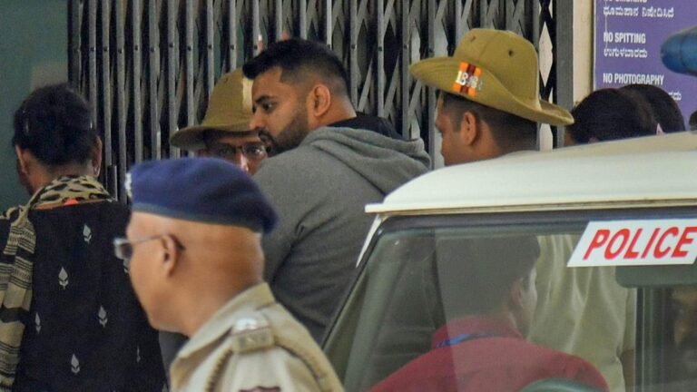 Prajwal Revanna: रेप केस में पूर्व सांसद प्रज्वल रेवन्ना को मिली बड़ी सजा, कोर्ट ने दिया ये फैसला