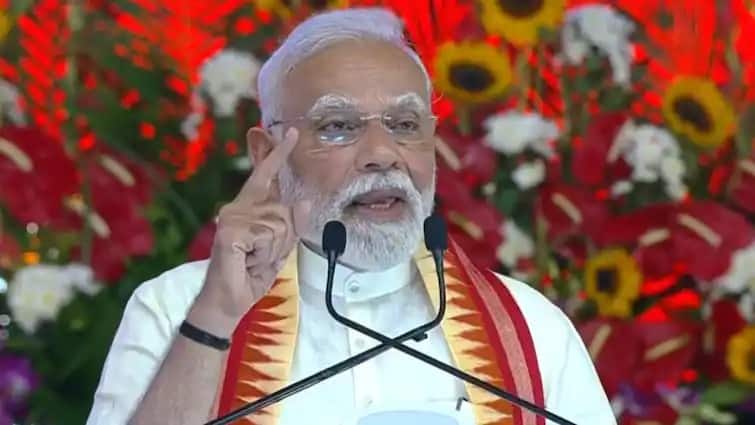 'हम अपनी ताकत बढ़ाते जाएंगे', ट्रंप टैरिफ पर पीएम मोदी ने दिया बड़ा बयान, आतंकियों को भी दी कड़ी चेतावनी