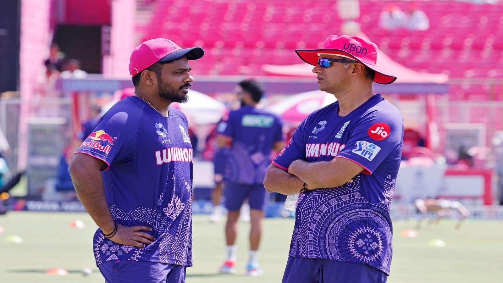 क्या संजू सैमसन की वजह से राहुल द्रविड़ ने छोड़ा राजस्थान रॉयल्स? सोशल मीडिया यूजर्स ने उठाए सवाल