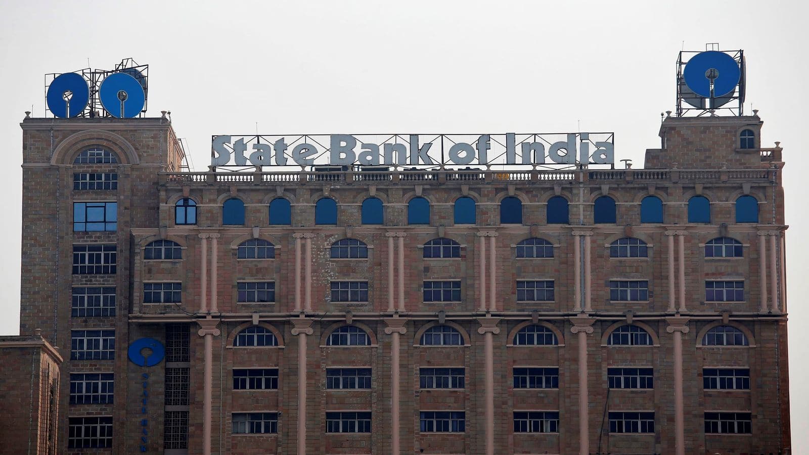 Meerut News: शातिर महिला ने बनाई फर्जी कंपनी, फिर SBI से 55 लाख रुपये लेकर रफूचक्कर हो गई 'मिस नटवरलाल'
