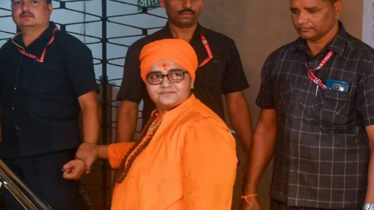 'हिंदुओं पर उन्होंने अत्याचार किया'; साध्वी प्रज्ञा ने मालेगांव विस्फोट मामले में कांग्रेस पर लगाया संगीन आरोप