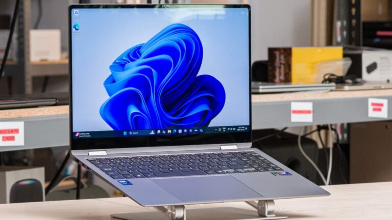 Samsung Galaxy Book 5: AI-पावर्ड Samsung Galaxy Book 5 भारत में लॉन्च, 19 घंटे तक चलेगी बैटरी, इतनी है कीमत