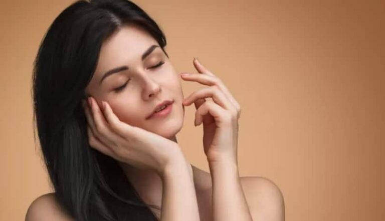 Glowing Skin: अगर आपको भी चाहिए चमकदार ग्लोइंग स्किन तो सिर्फ 1 हफ्ते लगाएं ये पैक, चमक उठेगा चेहरा