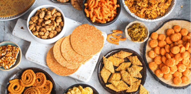 Health Tips: क्या आप भी खा रहे हैं हेल्दी स्नैक्स में मखाना, तो हो जाएं सावधान!