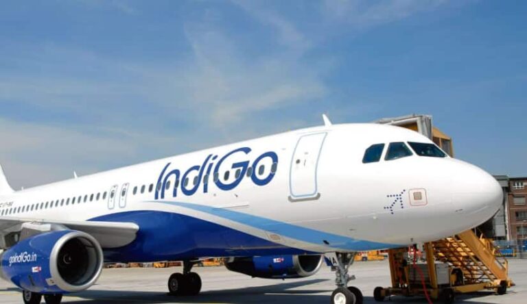 जुलाई 2025 में घरेलू हवाई यातायात में 2.9% की गिरावट, इंडिगो ने बाजार हिस्सेदारी बढ़ाई