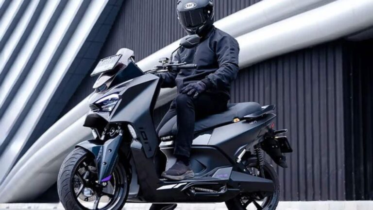 मैक्सी-स्टाइल इलेक्ट्रिक स्कूटर TVS M1-S का टीजर जारी, 4.3 kWh की बैटरी और बोल्ड लुक के साथ मिलेंगे दमदार फीचर्स