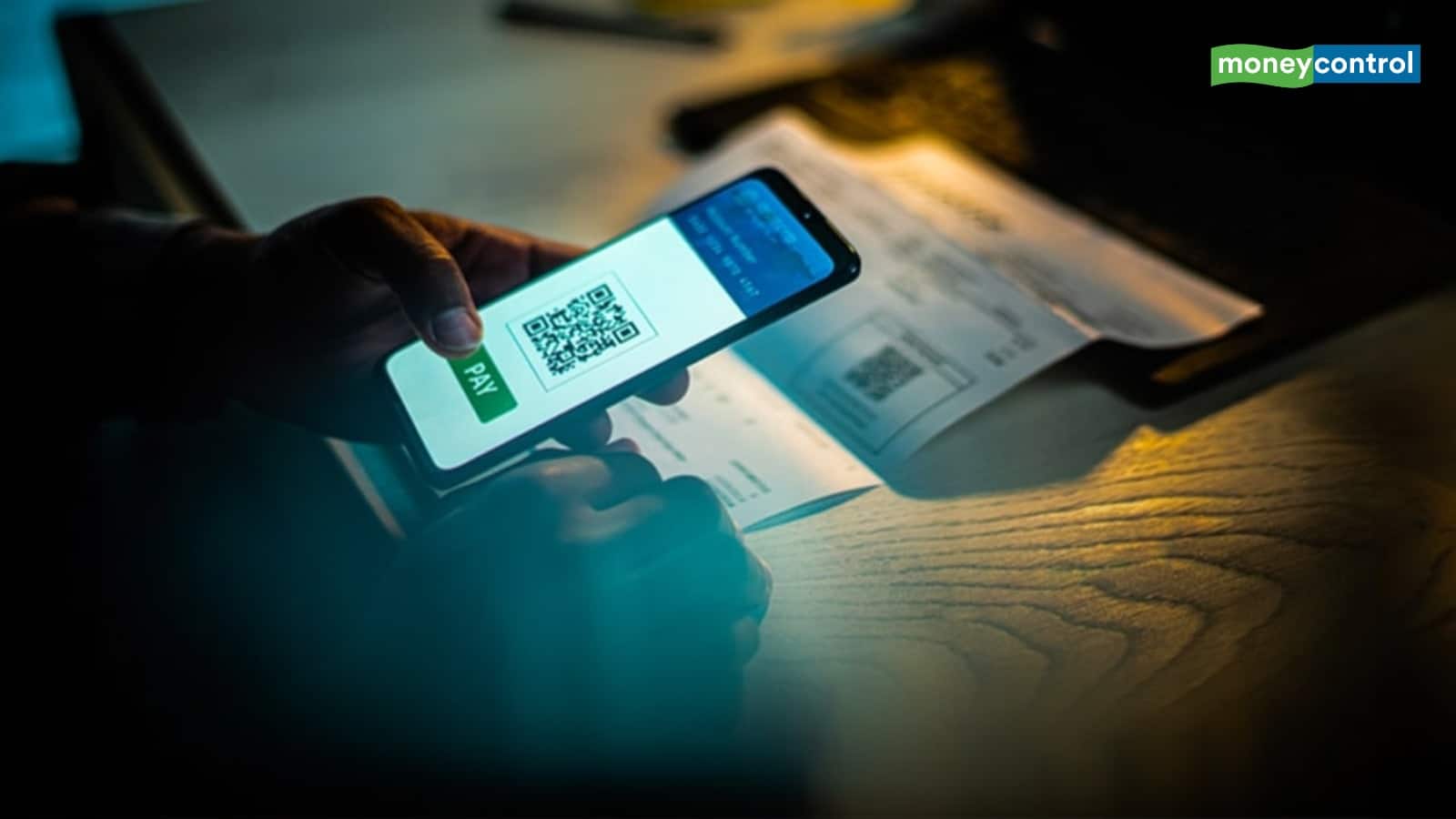 UPI से पेमेंट किया, पैसा कट गया लेकिन सामने वाले को नहीं मिला? न हों परेशान, जानिए क्या करें