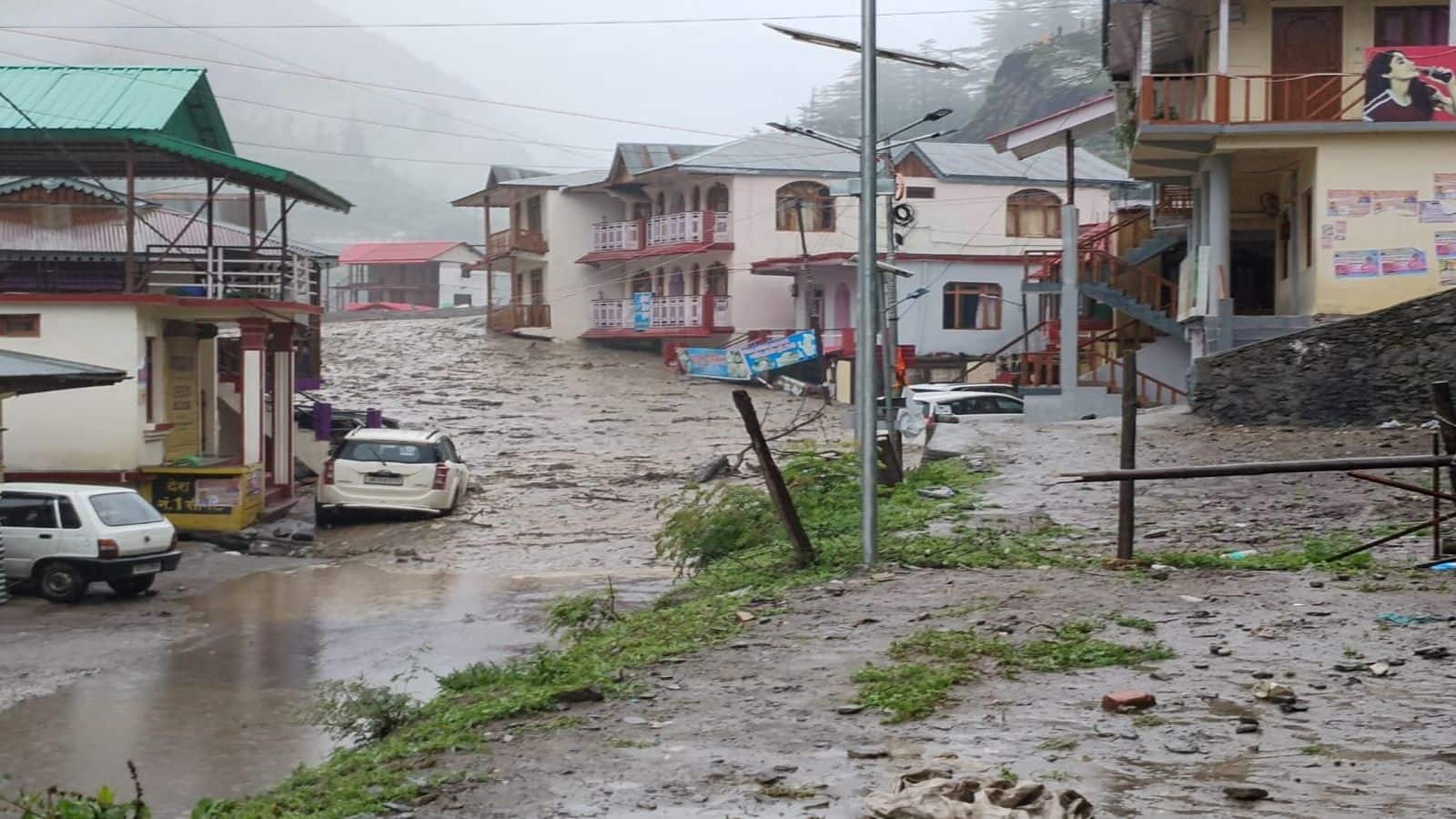 Uttarkashi Cloudburst: उत्तराखंड में बादल फटने के बाद केरल के 28 पर्यटकों का ग्रुप लापता! उत्तरकाशी पहुंचे सीएम धामी, रेस्क्यू ऑपरेशन जारी