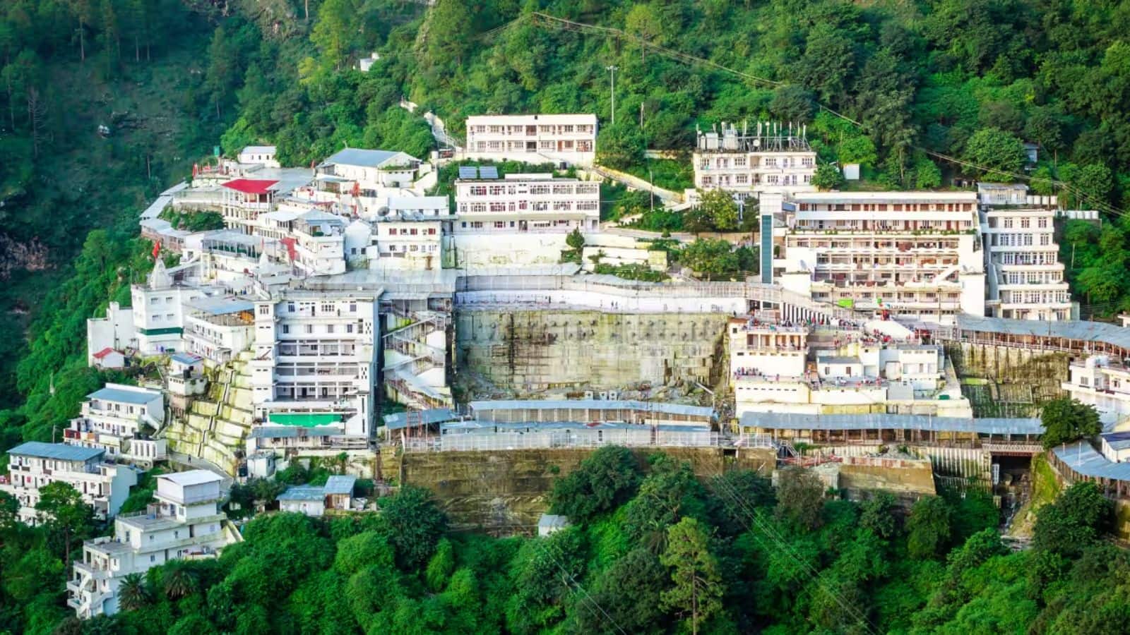 Vaishno Devi Yatra: वैष्णो देवी यात्रा की सभी बुकिंग कैंसिल, जानें कैसे पाएं अपना रिफंड