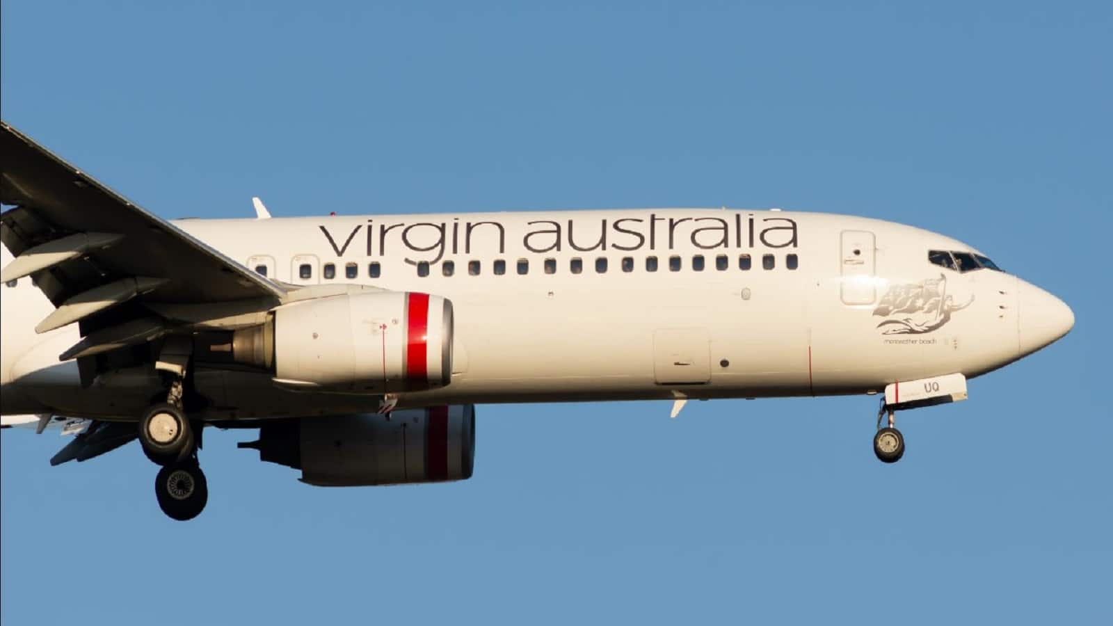 Virgin Australia की फ्लाइट में जब 30000 फीट की ऊंचाई पर बंद हुए प्लेन के टॉयलेट, एयरहोस्टेस ने यात्रियों को पकड़ा दीं बोतलें
