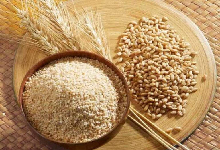 Wheat News: 1 महीने में 2% चढ़े गेहूं के दाम, आटे के भाव ने भी जेब किया गीला, गेहूं पर जल्द आ सकती है बड़ी नीति