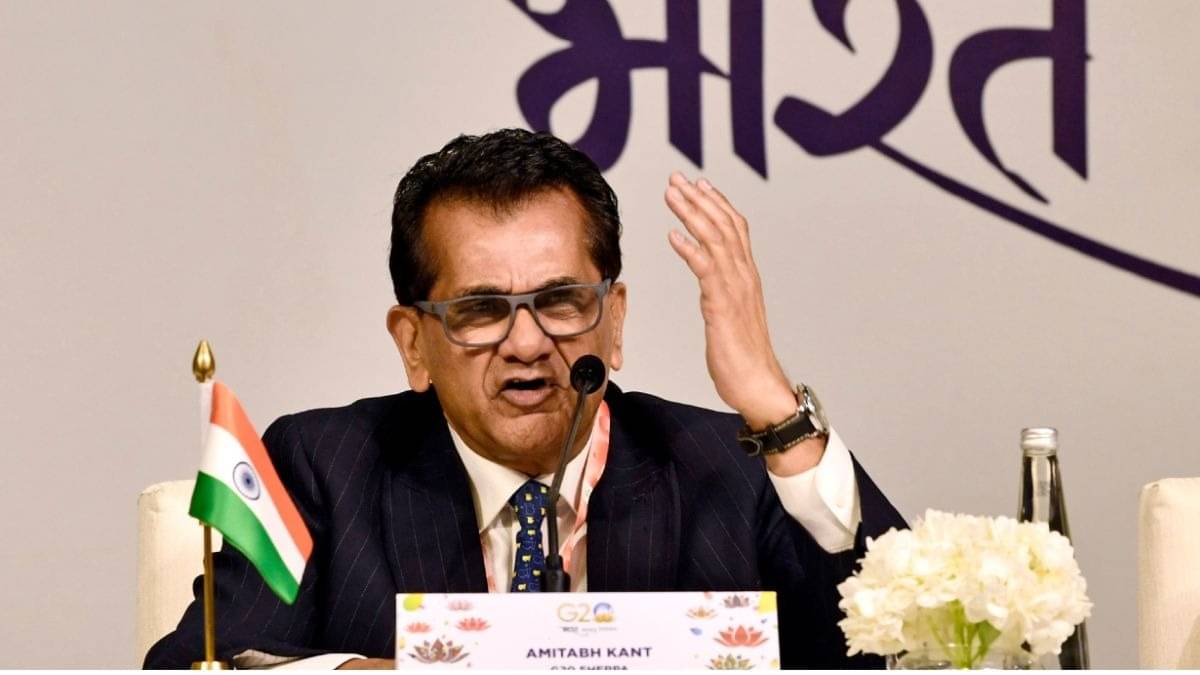 'ट्रंप टैरिफ भारत के लिए बड़ी चेतावनी, हमें झुकने और डरने के बजाय हर साल 8-9% विकास दर...', अमिताभ कांत ने बताया कैसे करें मुकाबला