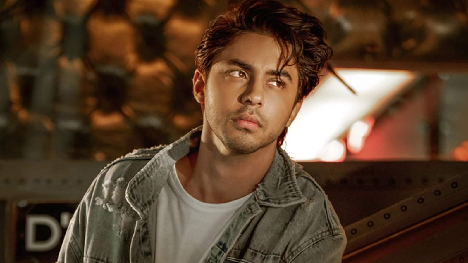 Aryan Khan: डेब्यू से पहले ही शाहरुख खान हो रही है आर्यन खान की तुलना , क्या 'द बैड्स ऑफ बॉलीवुड' देगी उन्हें अलग पहचान?