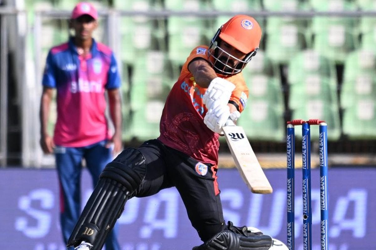 12 गेंदों में 11 छक्के, एक ओवर में 40 रन, IPL में आने वाला है सलमान का 'तूफान'