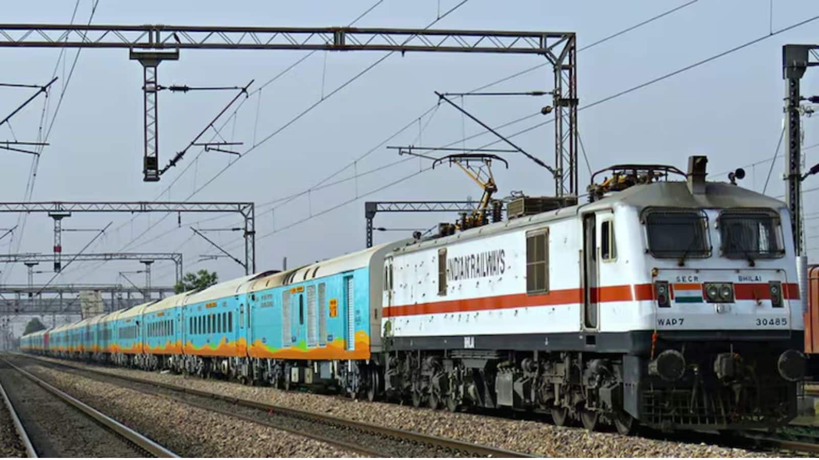 रेलवे दे रहा ट्रेन टिकट बुकिंग पर 20% का बंपर छूट, ऐसे बुक करें टिकट और पाएं तगड़ा डिस्काउंट