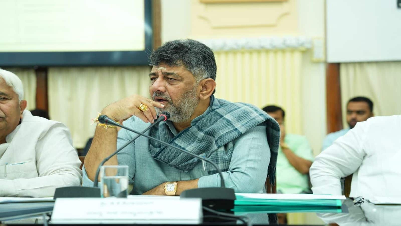 RSS Anthem Row: 'मरते दम तक कांग्रेसी ही रहूंगा...'; आरएसएस एंथम विवाद पर डीके शिवकुमार ने मांगी माफी, जानें क्या पूरा मामला