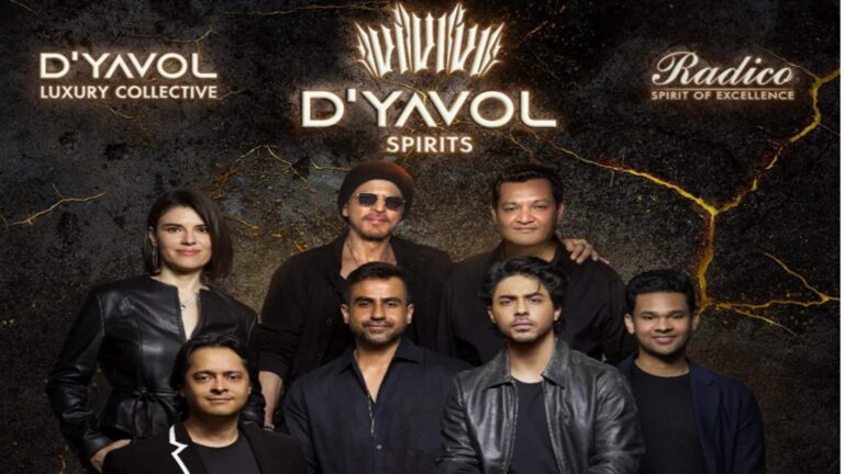 SRK, आर्यन और निखिल कामत आए साथ, रेडिको खेतान संग मिलकर लॉन्च करेंगे प्रीमियम ब्रांड D’YAVOL Spirits