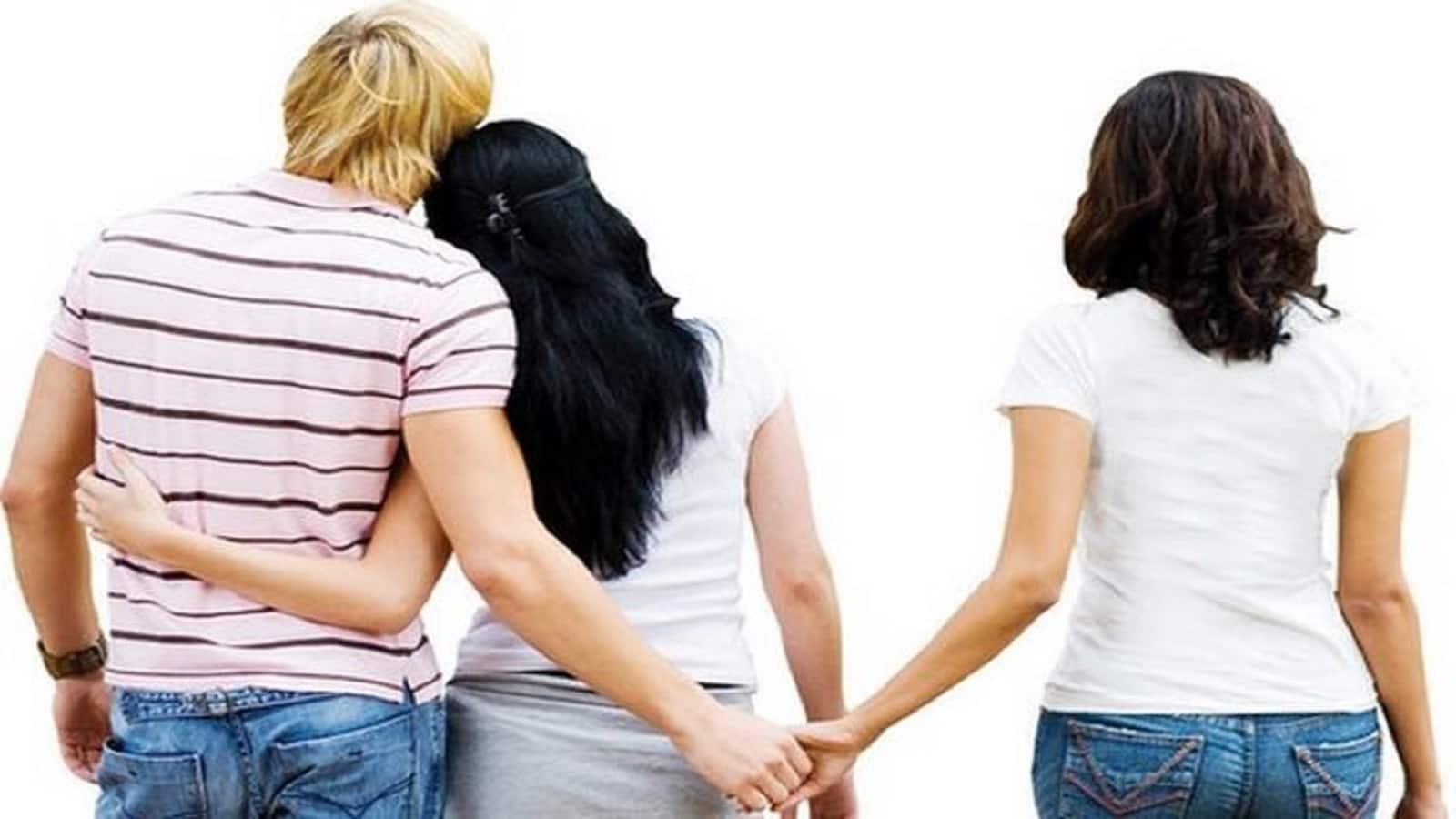 एक फेल ऑनलाइन पेमेंट ने खोला शख्स के चक्कर का राज, फार्मेसी के खुलासे पर कोर्ट जाने की तैयारी कर रहा पति