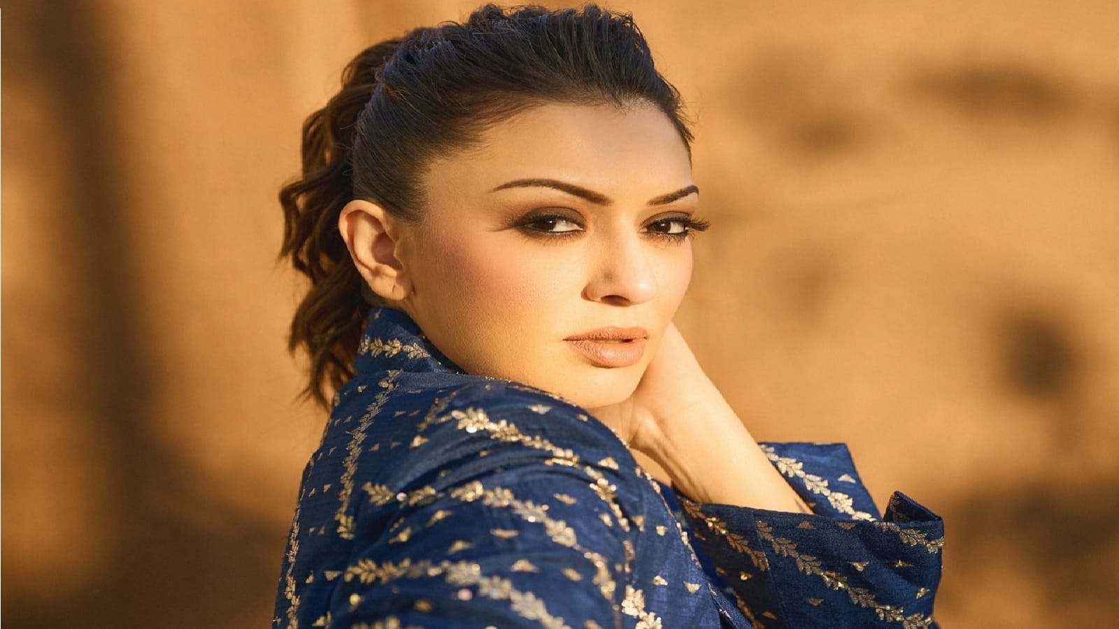 क्या सच में तलाक की कगार पर पहुंचा हंसिका का रिश्ता? इंस्टा से हटाईं पति की तस्वीरें