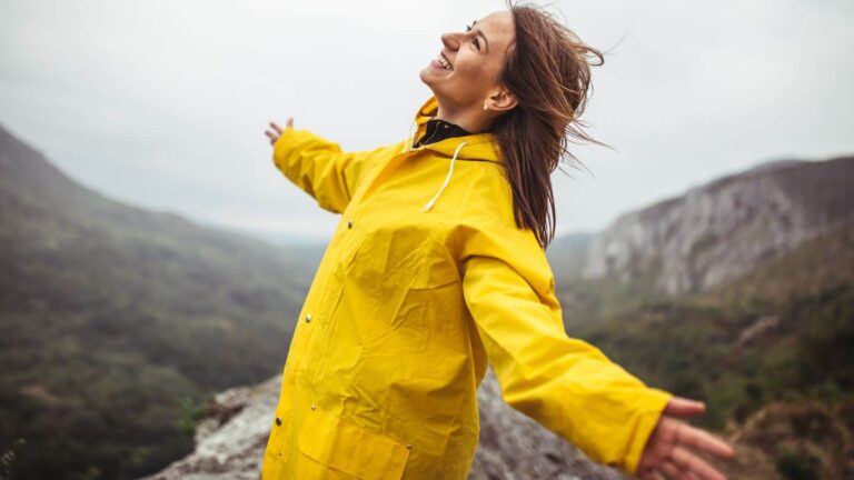 बर्फीले पहाड़ से लेकर समुद्री किनारे तक, देखें भारत के खुशहाल राज्यों की टॉप लिस्ट