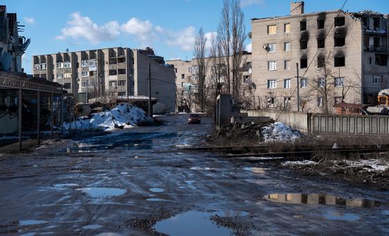 यूक्रेन: भीषण बमबारी में बड़ी संख्या में आम नागरिक हताहत, प्रभावितों के लिए सहायता