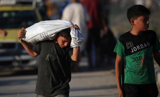 ग़ाज़ा: भूख संकट और गर्मी ने बढ़ाया क़हर, मानवीय सहायता में बाधाएँ बरक़रार