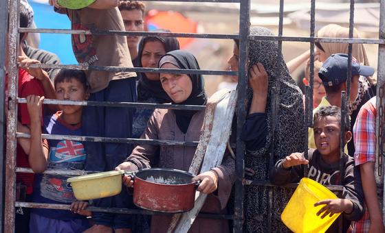 ग़ाज़ा संकट: 'बच्चे अस्पताल पहुँचने से पहले ही जा रहे हैं मौत के मुँह में'