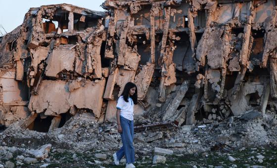 सीरिया: अलावाइट समुदाय के इलाक़ों में हिंसा हो सकती है युद्ध अपराध