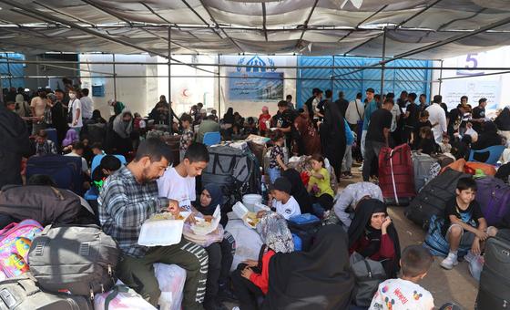 UNHCR: पाकिस्तान से अफ़ग़ान शरणार्थियों को जबरन वापिस नहीं भेजने की अपील