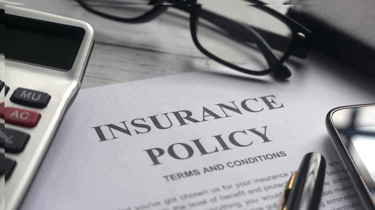 इनवर्टेड ड्यूटी स्ट्रक्चर के बगैर जीएसटी छूट से महंगे होंगे हेल्थ और लाइफ इंश्योरेंस