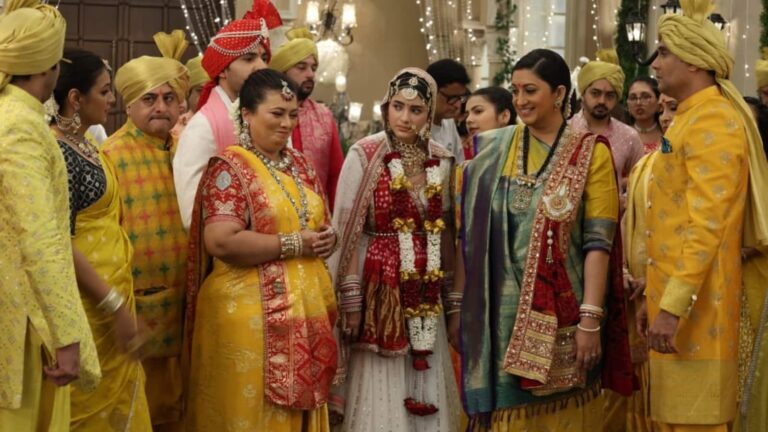 Kyunki Saas Bhi Kabhi Bahu Thi 2: तुलसी की बेटी हो रही हैं विदाई, इस खास शॉट में स्मृति ईरानी से लेकर सभी की आंखें हुईं नम