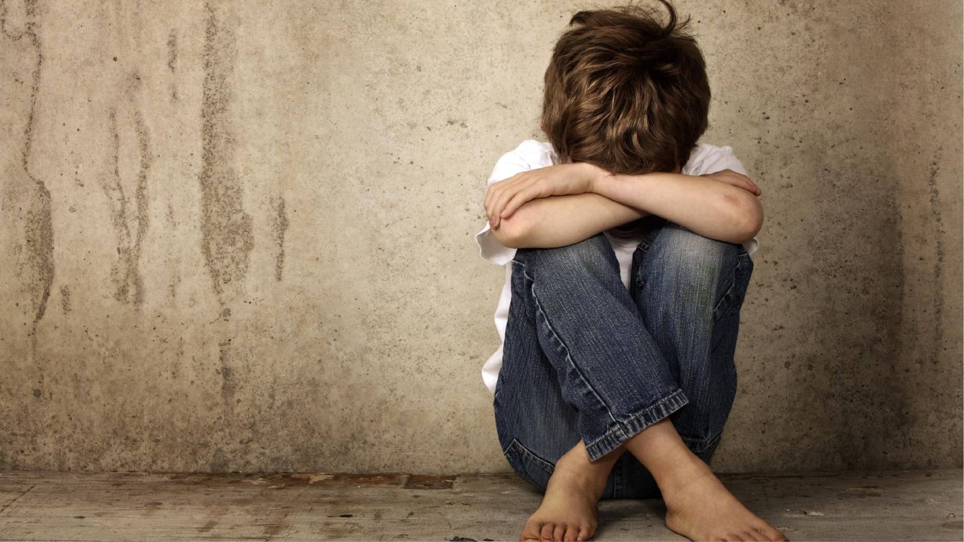 UP: वृंदावन के पुजारी ने किया 'महापाप', प्रसाद में नशीला पदार्थ मिलाकर युवक का किया यौन उत्‍पीड़न; VIDEO बना करने लगा ब्‍लैकमेल