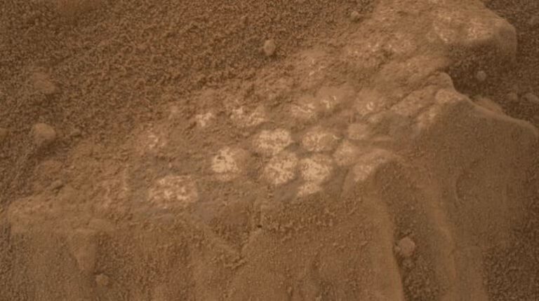 मंगल ग्रह पर मिले डायनासोर के अंडे! नासा के क्यूरियोसिटी रोवर को मिली ये बड़ी कामयाबी